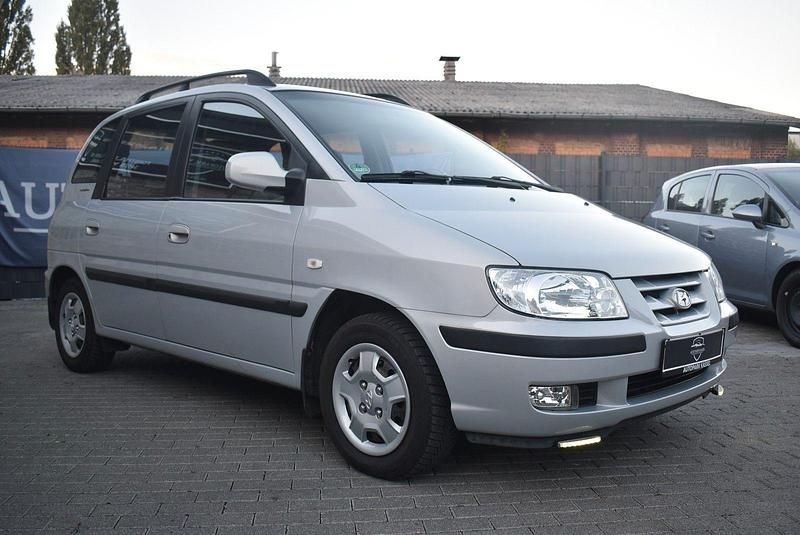 Silber Gebraucht 2005 Hyundai Matrix GLS Van / Kleinbus | 2.590 € (Etwas zu teuer) - Bild 1/3