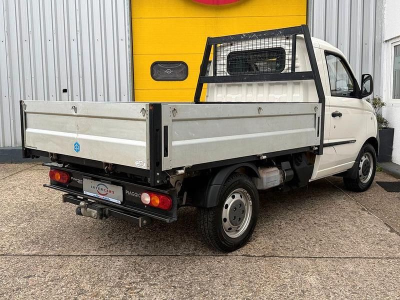 Gebraucht Piaggio Porter 106 PS (77 kW) 2023 Weiß Van / Kleinbus