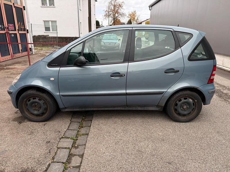 Gebraucht Mercedes A170 95 PS (69 kW) 2002 Blau Kleinwagen