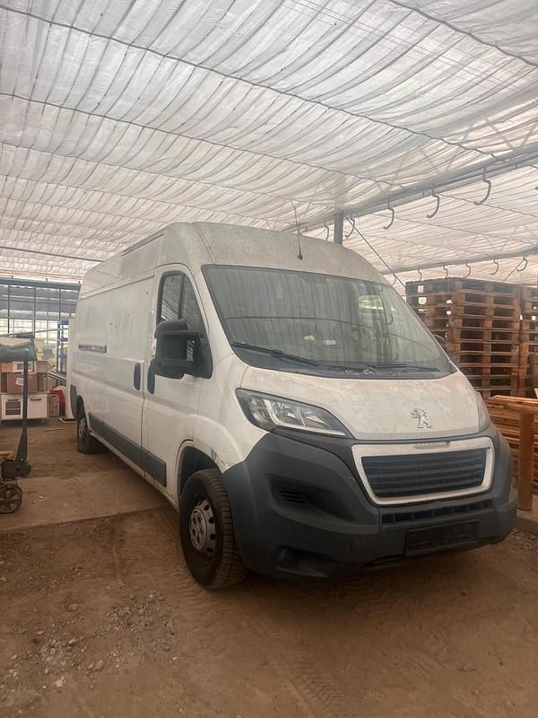 Weiß Gebraucht 2017 Peugeot Boxer Van | 8.300 € (Superpreis) - Bild 1/4