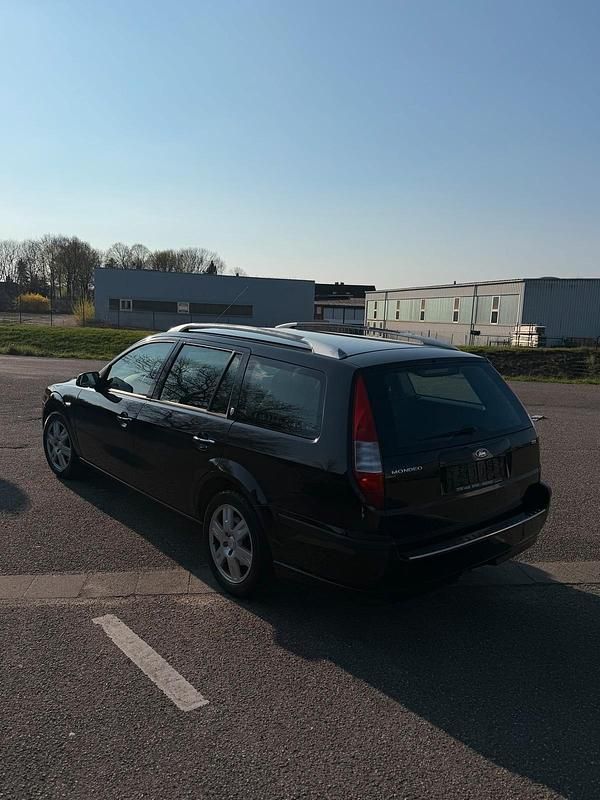 Gebraucht Ford Mondeo 130 PS (95 kW) 2005 Schwarz Kombi