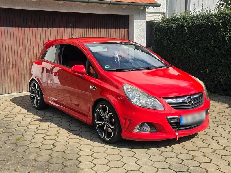 Rot Gebraucht 2009 Opel Corsa Edition Kleinwagen | 4.300 € (Teuer) - Bild 1/4