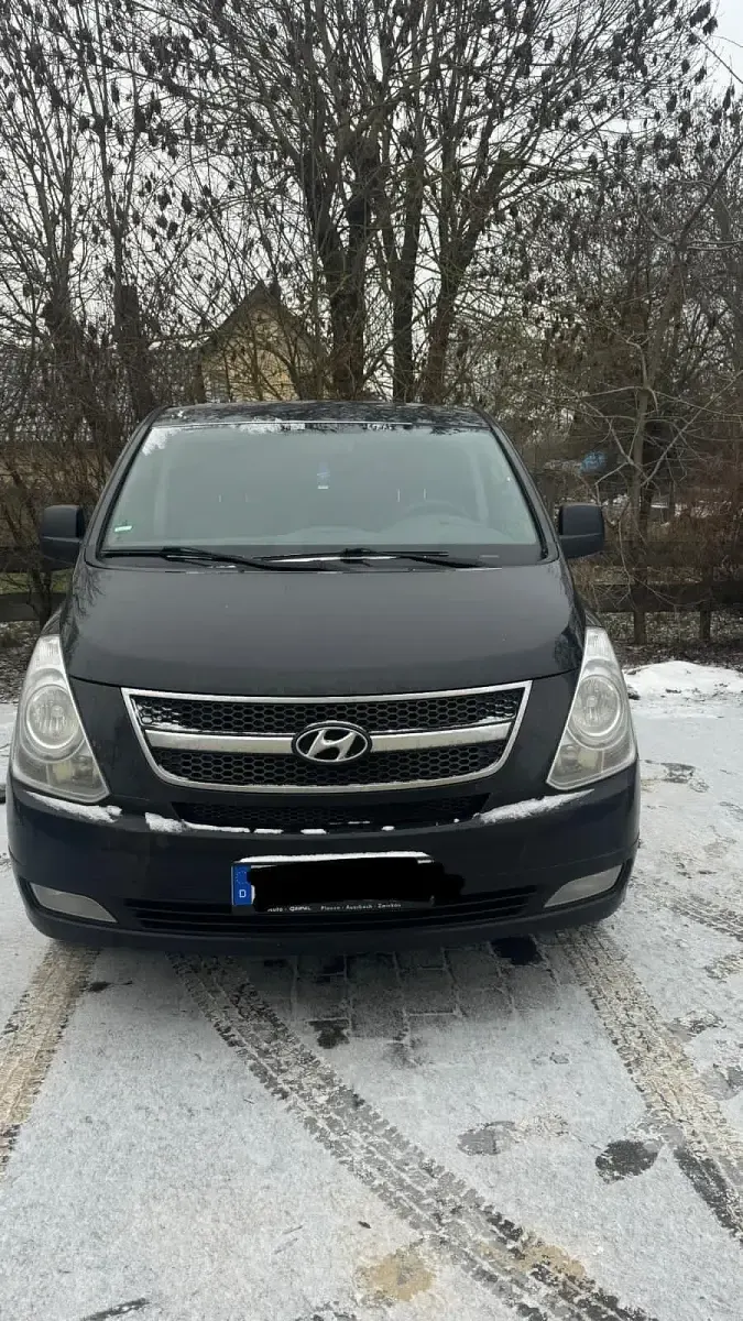 Gebraucht Hyundai H-1 170 PS (125 kW) 2012 Schwarz Van / Kleinbus