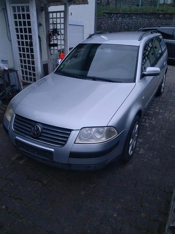 Gebraucht VW Passat 131 PS (96 kW) 2002 Grau Kombi