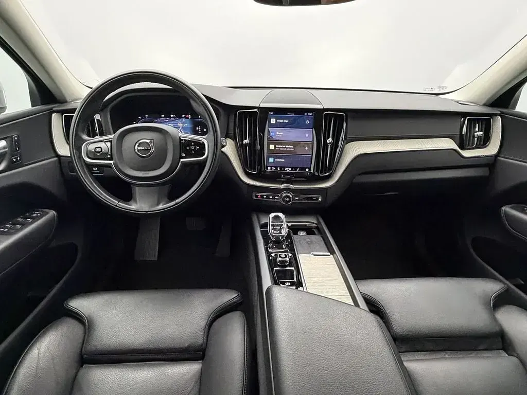 Gebraucht Volvo XC60 Inscription 264 PS (194 kW) 2022 Grau SUV