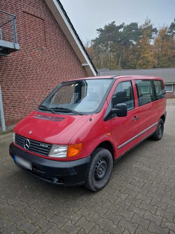 Rot Gebraucht 1998 Mercedes Vito Van / Kleinbus | 3.000 € (Fairer Preis) - Bild 1/4