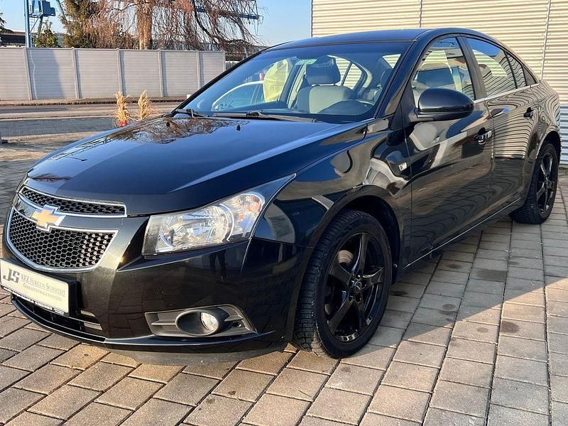 Gebraucht Chevrolet Cruze LT 150 PS (110 kW) 2010 Schwarz Limousine