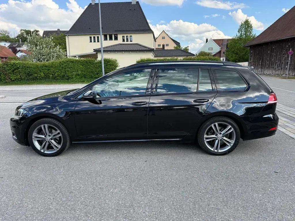 Second-hand VW Golf VII United 150 CP (110 kW) 2020 Negru Break