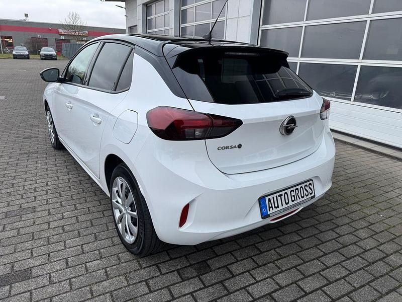 Gebraucht Opel Corsa-e Edition 100 kW (136 PS) 2022 Weiß Kleinwagen