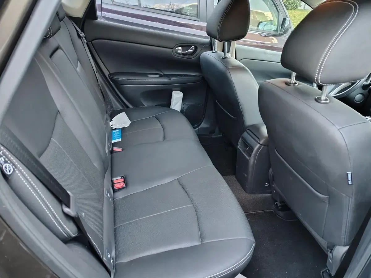 Gebraucht Nissan Pulsar Tekna 190 PS (139 kW) 2018 Braun Kleinwagen