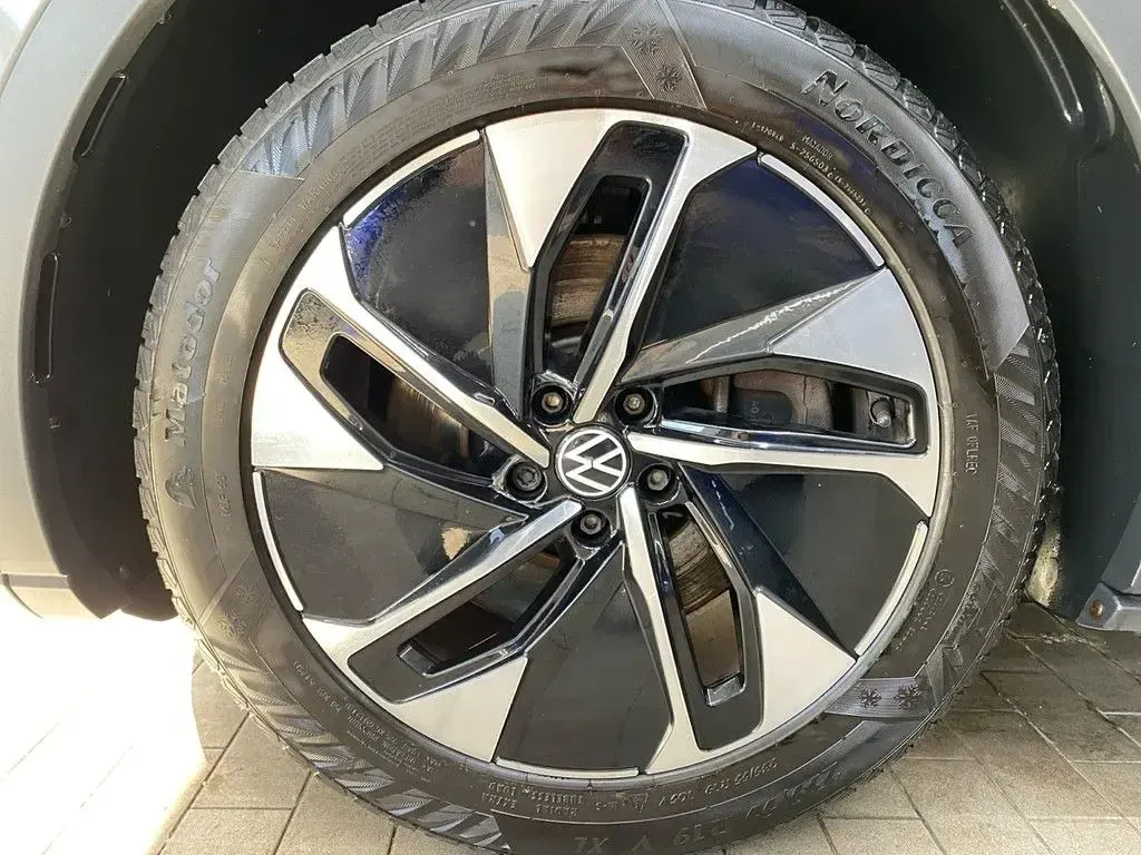 Usata VW ID.5 Pro Performance 150 kW (204 CV) 2023 Grigio SUV