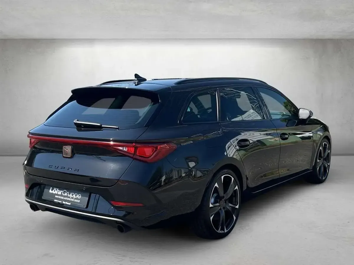 Gebraucht Cupra Leon VZ 245 PS (180 kW) 2024 Mitternachtsschwarz Kombi