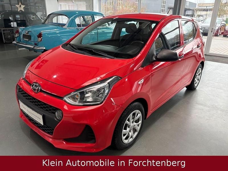 Gebraucht Hyundai i10 Pure 67 PS (49 kW) 2019 Rot Kleinwagen