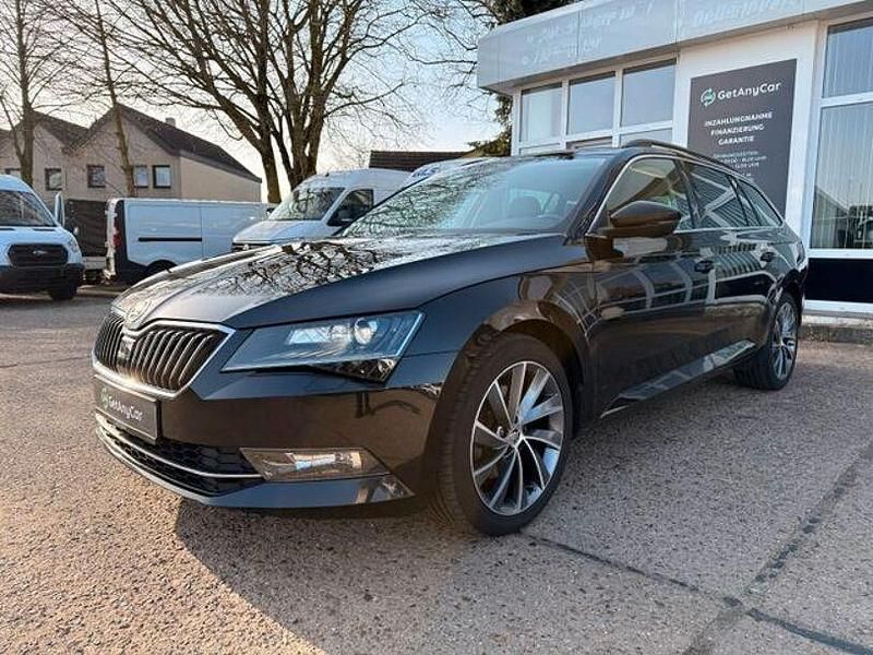 Usado Skoda Superb Ambition 190 HP (139 kW) 2016 Preto Carrinha