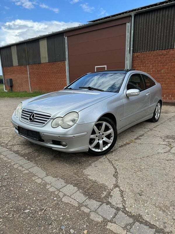 Silber Gebraucht 2001 Mercedes C200 Coupé | 2.999 € - Bild 1/4