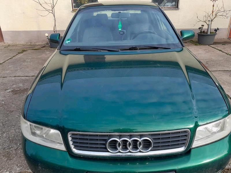 Gebraucht Audi A4 102 PS (75 kW) 1999 Grün Limousine