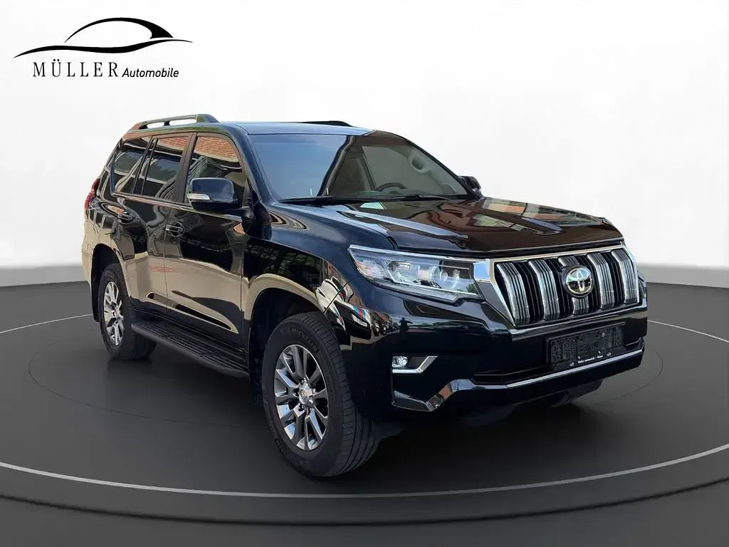 Gebraucht Toyota Land Cruiser 204 PS (150 kW) 2023 Schwarz SUV