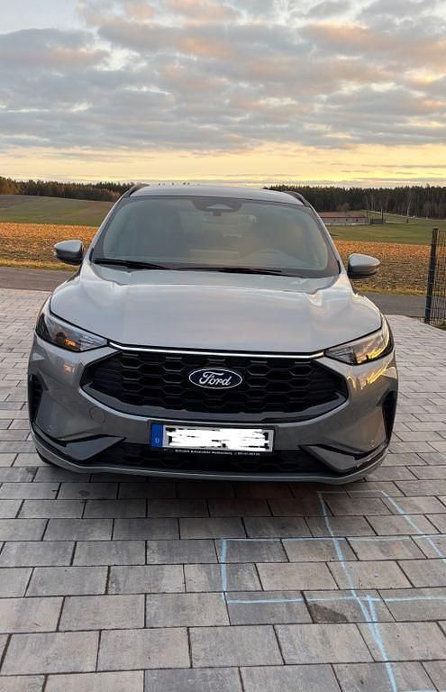 Grau Gebraucht 2024 Ford Kuga ST-Line SUV | 28.900 € (Guter Preis) - Bild 1/4