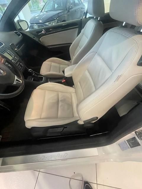 Gebraucht VW Golf Cabriolet 160 PS (117 kW) 2012 Weiß Cabrio
