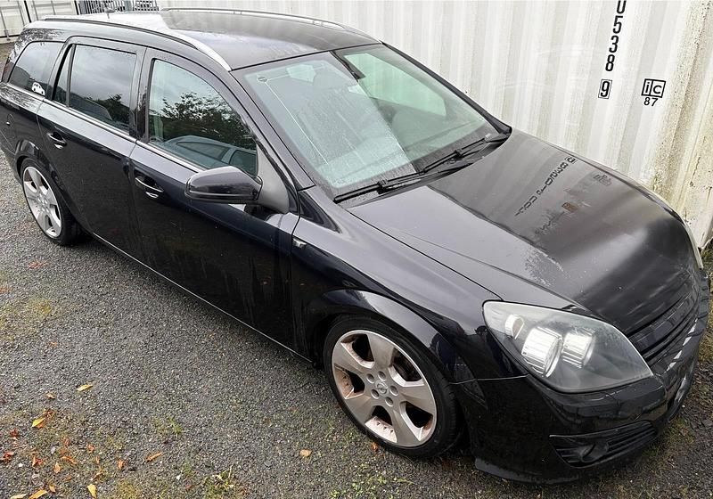 Gebraucht Opel Astra 125 PS (91 kW) 2012 Schwarz Kombi