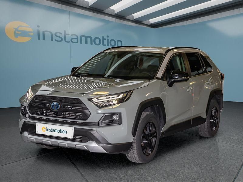 Grün Gebraucht 2023 Toyota RAV4 Hybrid SUV | 47.099 € - Bild 1/4