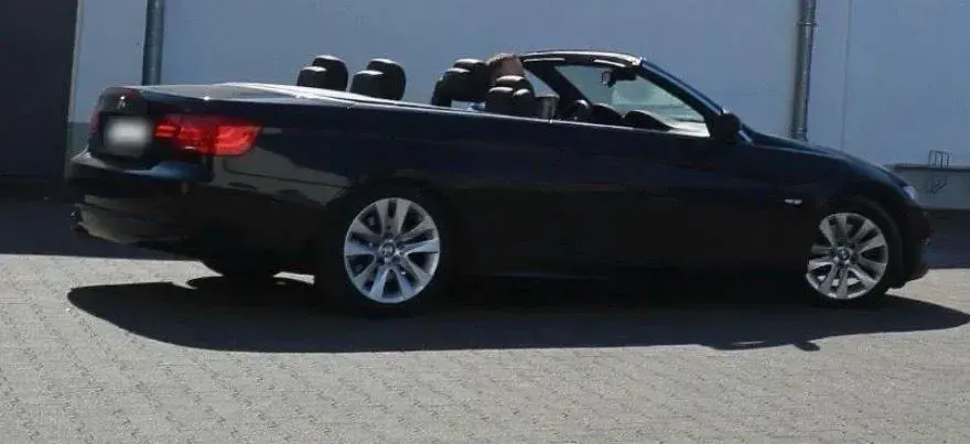 Gebraucht BMW 320 Cabriolet 184 PS (135 kW) 2012 Schwarz Cabrio