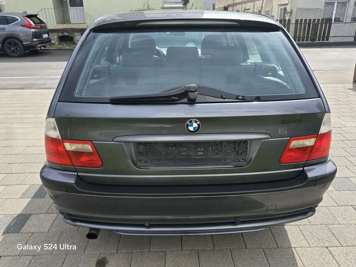Gebraucht BMW 318 143 PS (105 kW) 2002 Grau Kombi