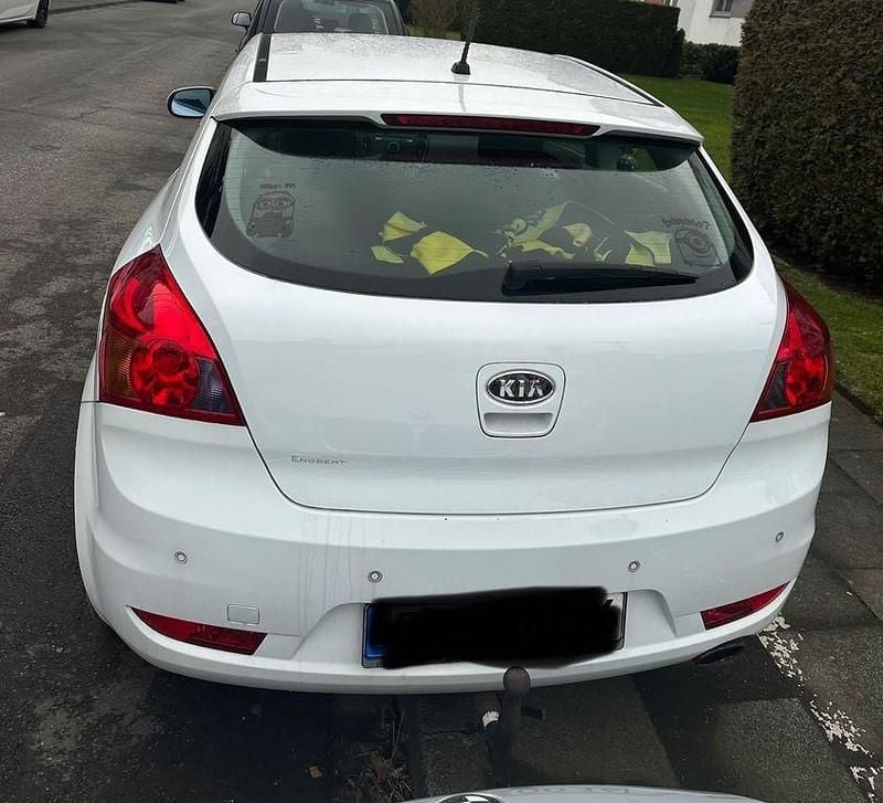 Gebraucht Kia ProCeed 128 PS (94 kW) 2010 Weiß Kleinwagen