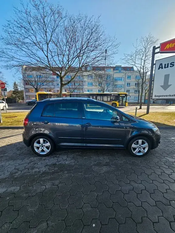 Gebraucht VW Golf Plus Style 140 PS (102 kW) 2011 Blau Van / Kleinbus