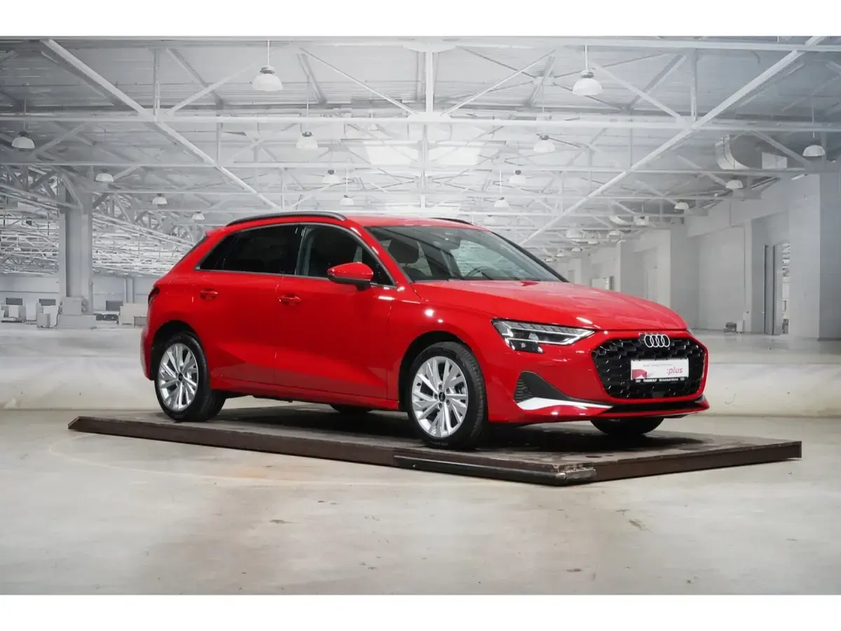 Usata Audi A3 Sportback e-tron Advanced Plus 204 CV (150 kW) 2025 Rosso Utilitaria