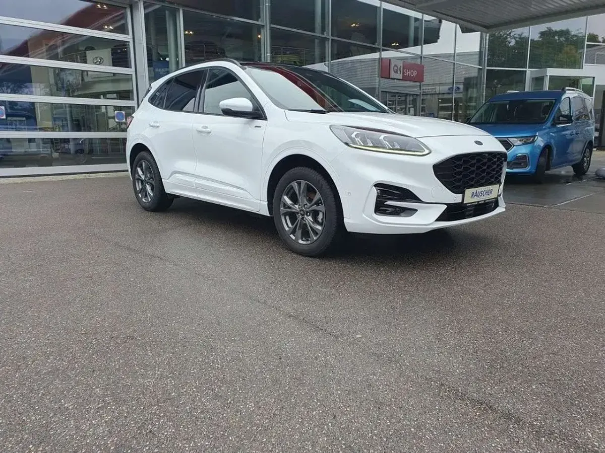 Gebraucht Ford Kuga ST-Line X 224 PS (164 kW) 2022 Frozen white SUV