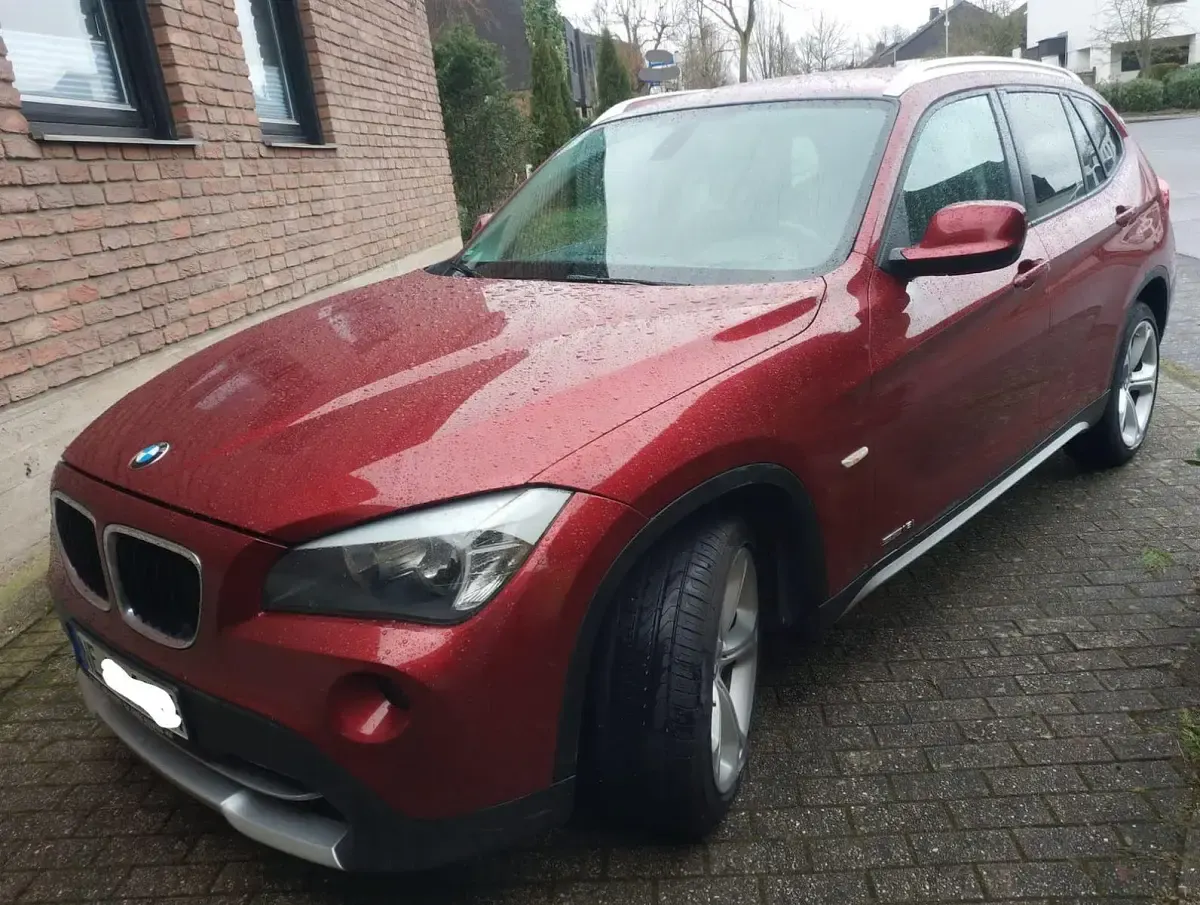 Gebraucht BMW X1 150 PS (110 kW) 2012 Rot SUV