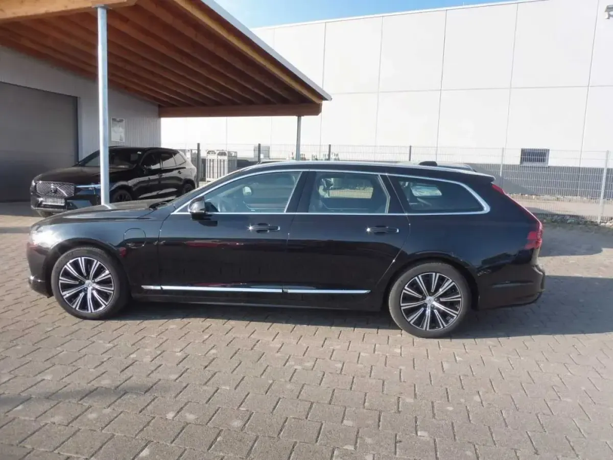 Gebraucht Volvo V90 Inscription 253 PS (186 kW) 2021 Schwarz Kombi