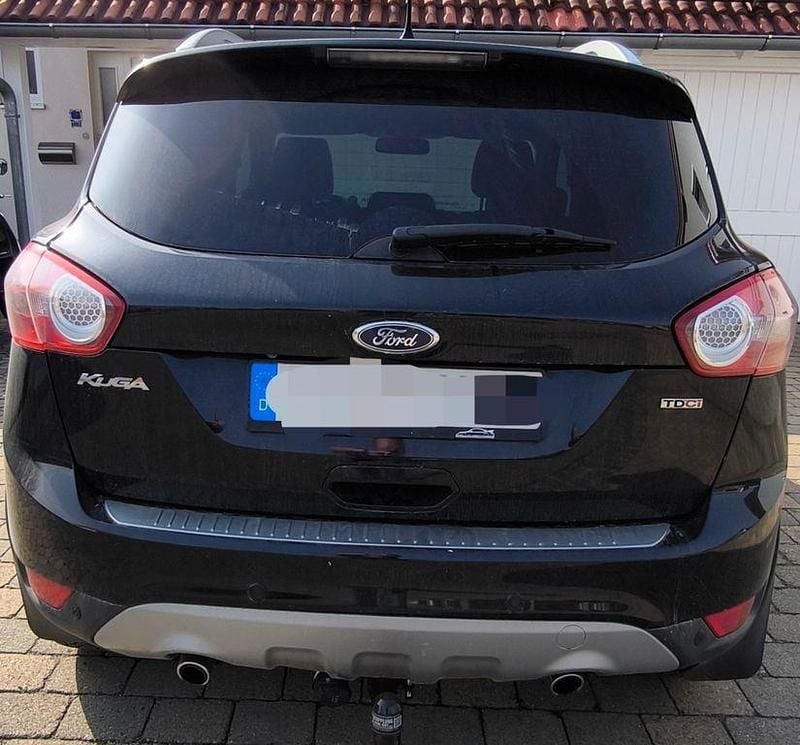 Gebraucht Ford Kuga Titanium 140 PS (102 kW) 2011 Schwarz SUV