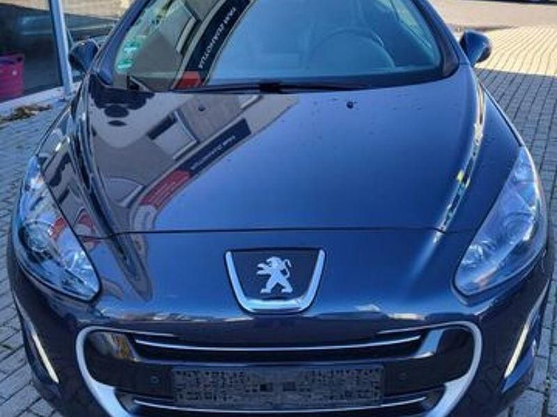 Gebraucht Peugeot 308 154 PS (113 kW) 2013 Blau