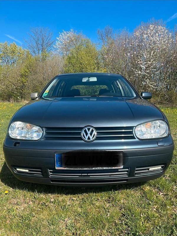 Second-hand VW Golf IV 75 CP (55 kW) 2002 Andere farben Hatchback