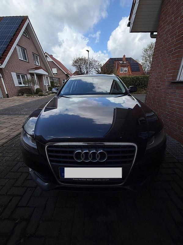 Gebraucht Audi A4 Ambiente 120 PS (88 kW) 2011 Grau Kombi