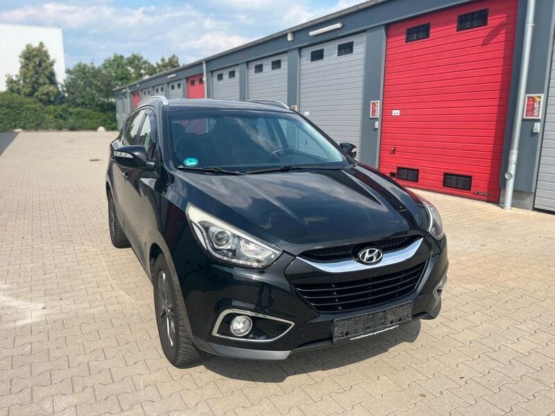 Schwarz Gebraucht 2014 Hyundai ix35 Style SUV | 8.100 € (Guter Preis) - Bild 1/4