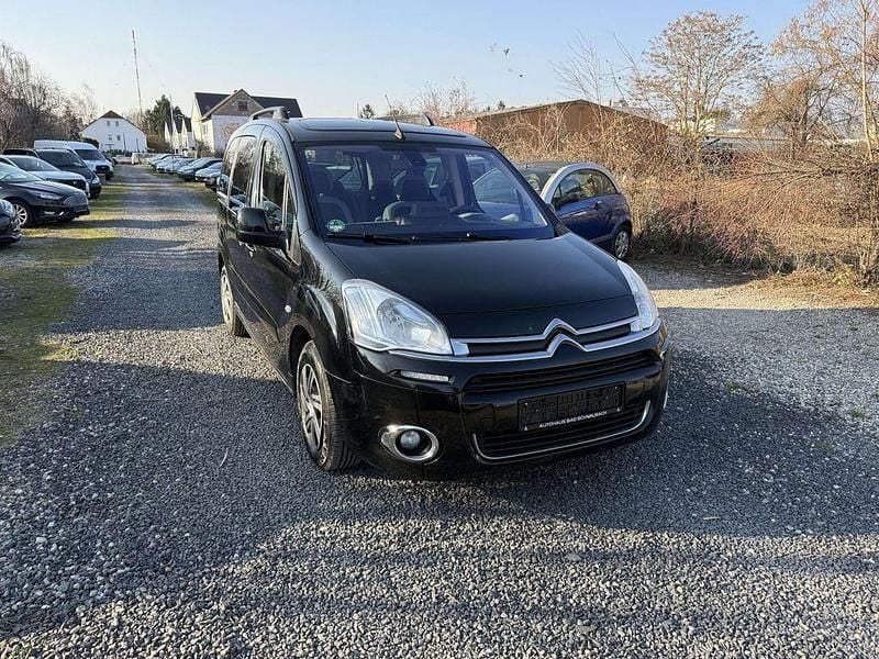 Gebraucht Citroën Berlingo SELECTION 92 PS (67 kW) 2013 Lack onyx schwarz/deckende Van / Kleinbus