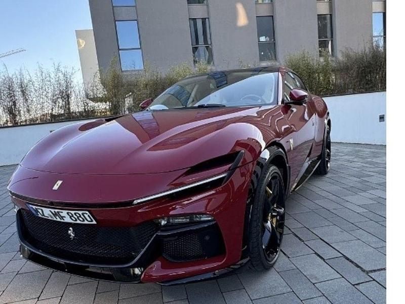 Rot Neu 2025 Ferrari Purosangue SUV | 555.000 € - Bild 1/4