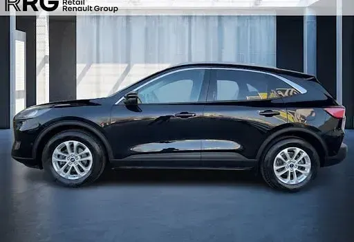 Używany Ford Kuga Titanium 120 KM (88 kW) 2022 Czarny SUV
