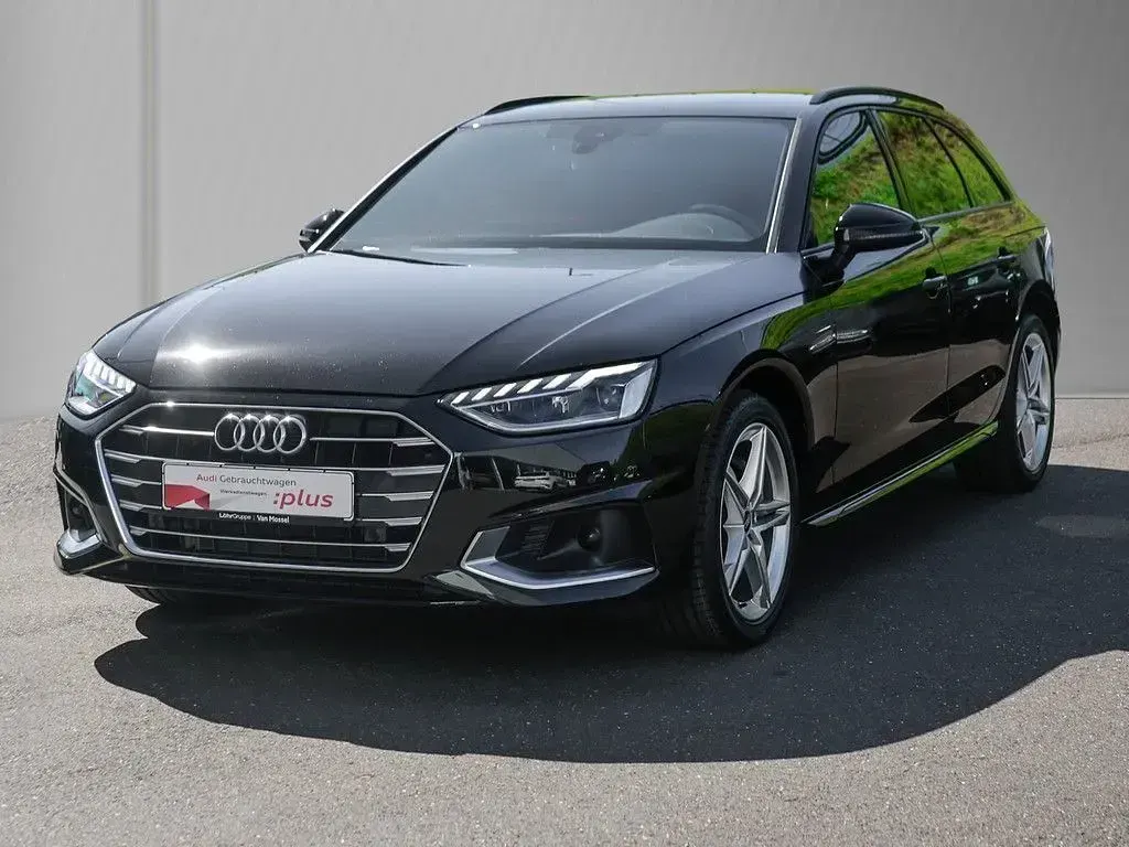 Second-hand Audi A4 Advanced Plus 204 CP (150 kW) 2023 Negru Break