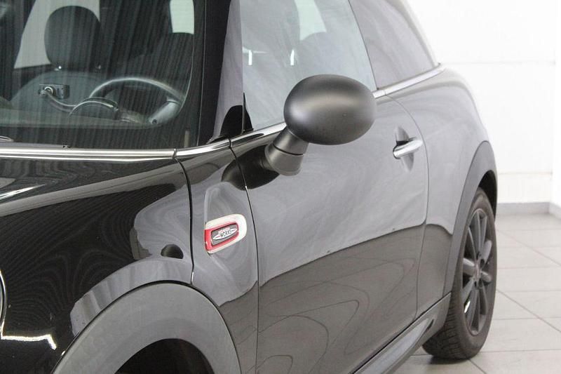 Gebraucht Mini John Cooper Works 102 PS (75 kW) 2017 Schwarz Kleinwagen