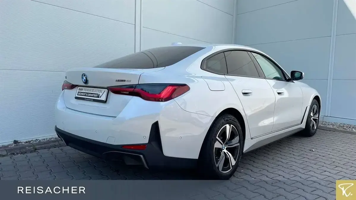 Gebraucht BMW i4 250 kW (340 PS) 2025 Mineralweiß metallic Limousine
