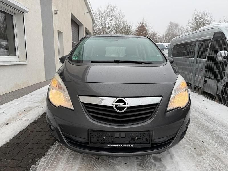 Grau Gebraucht 2010 Opel Meriva Van / Kleinbus | 4.885 € (Fairer Preis) - Bild 1/4