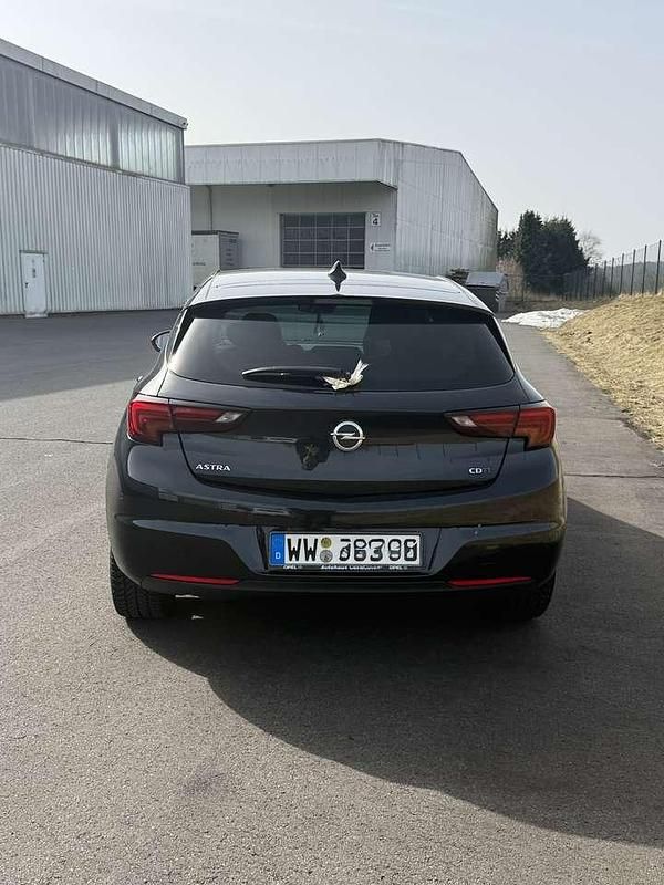 Gebraucht Opel Astra Dynamic 110 PS (80 kW) 2016 Kleinwagen