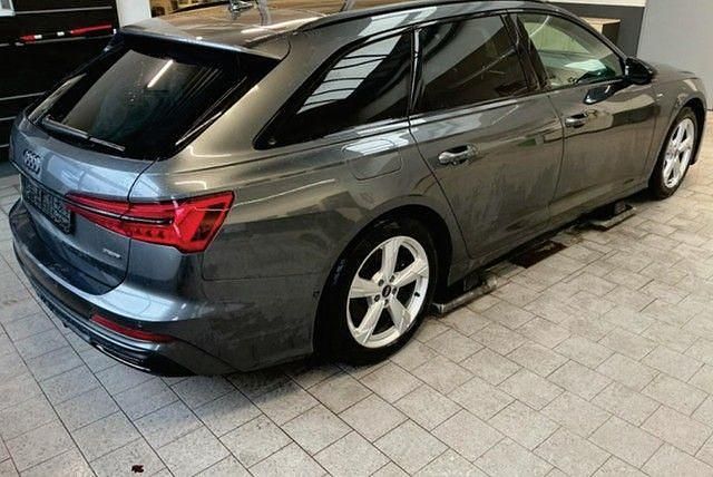 Gebraucht Audi A6 S-Line 299 PS (219 kW) 2022 Grau Kombi