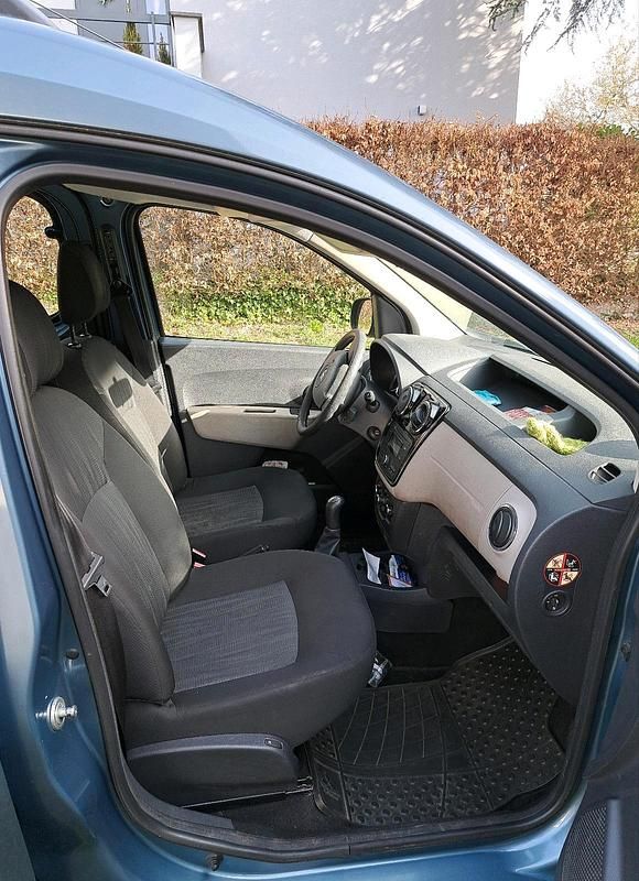 Gebraucht Dacia Dokker Lauréate 116 PS (85 kW) 2014 Blau Van / Kleinbus