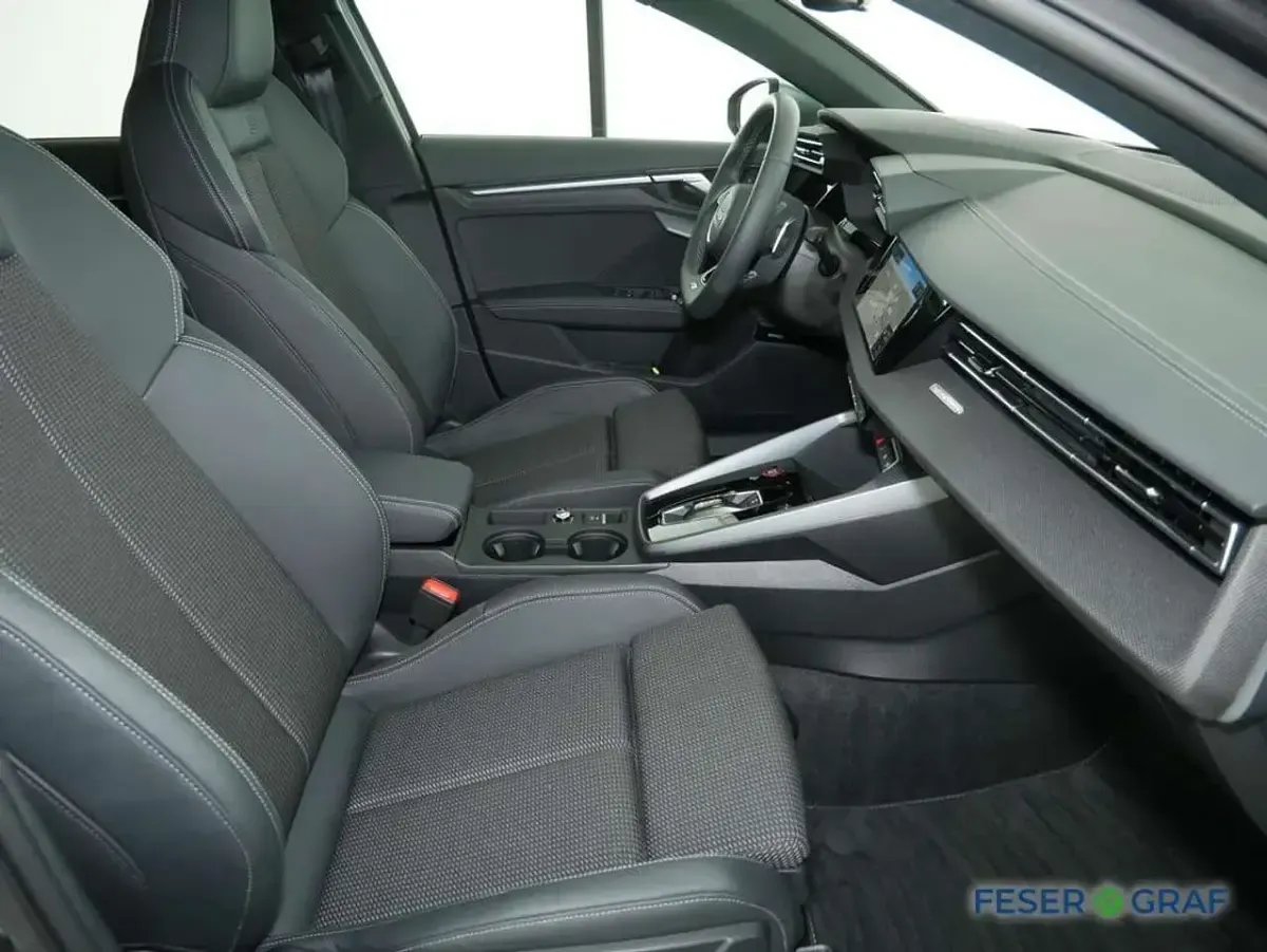 Gebraucht Audi S3 Sport 333 PS (244 kW) 2025 Daytonagrau perleffekt Limousine