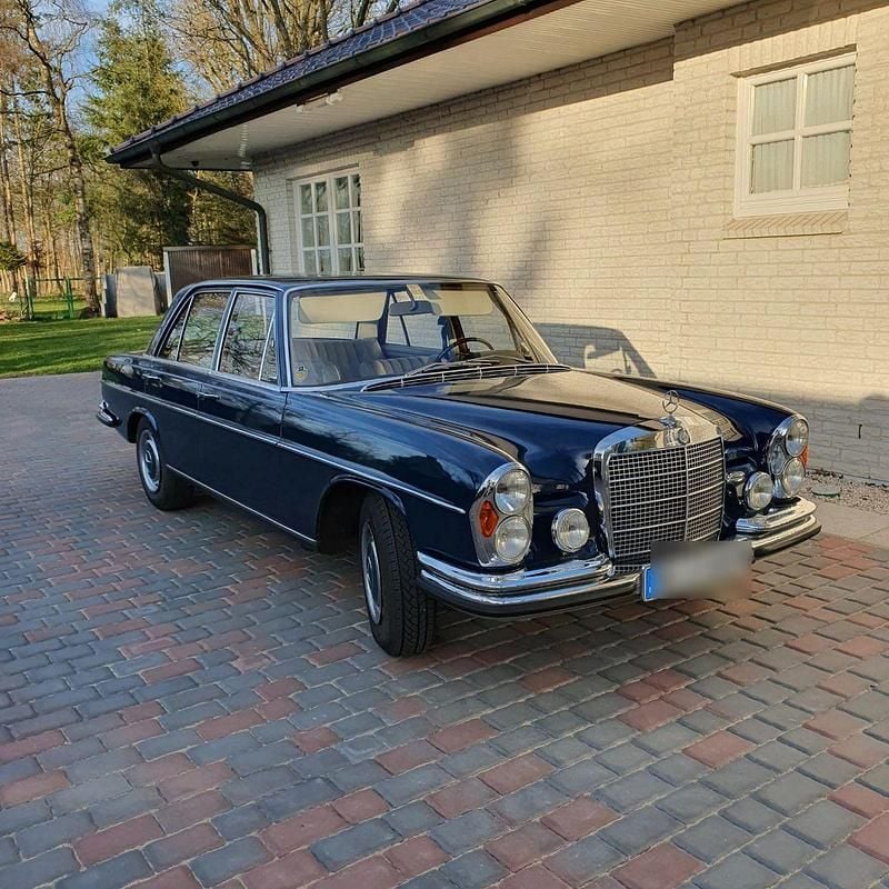 Blau Gebraucht 1970 Mercedes W108 Limousine | 33.000 € - Bild 1/4